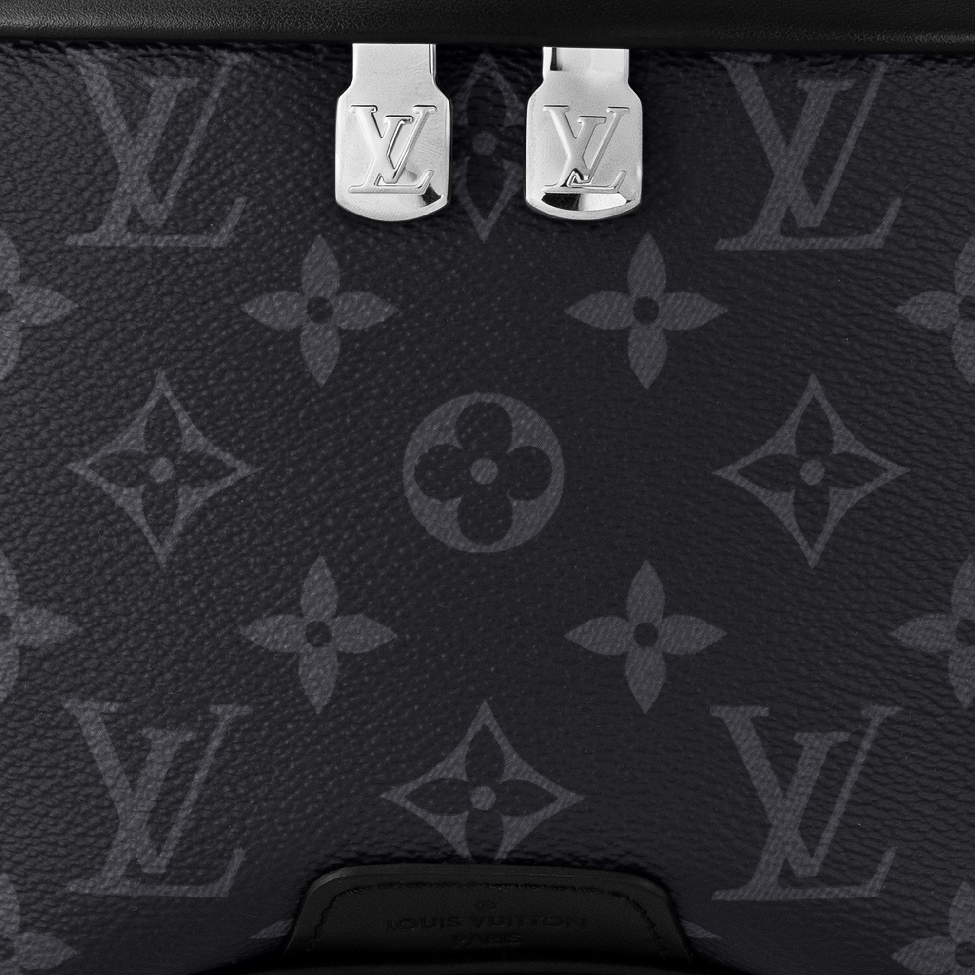Discovery Bumbag PM Monogram Eclipse - } - M46035 | LOUIS VUITTON